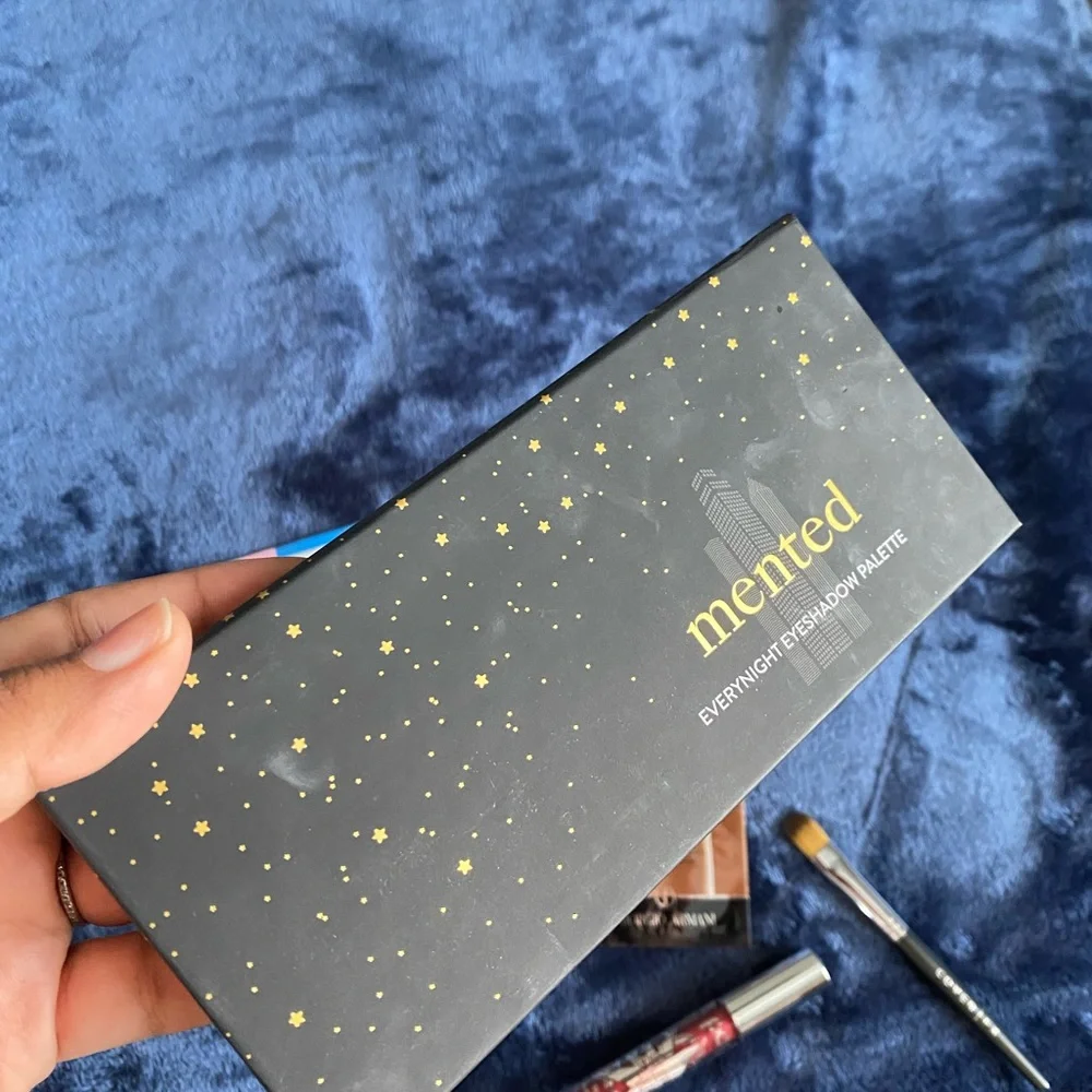 Makeup Bundle (tan/deep/dark skin) - Picture 4 of 8